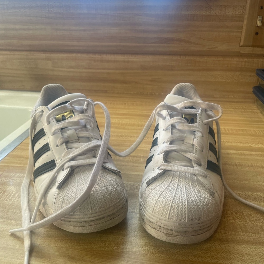 Adidas Superstar Size 8 W